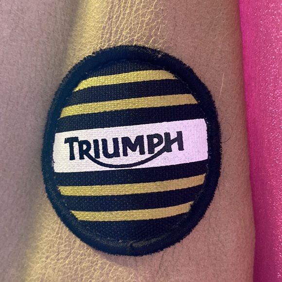 Triumph Motorcycle Jacket with all four pieces of shoulder & elbow armor. EUC - Picture 7 of 16